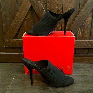 Unique! Black Sweater Peep-toe Heels Slides Winter Sz 10 NIB